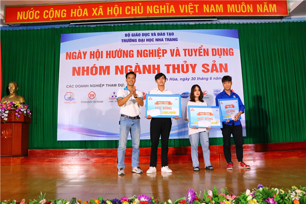 12 Doanh nghiệp Thủy sản tham gia Ngày hội Hướng nghiệp và tuyển dụng 2022 tại Viện Nuôi trồng Thủy sản – Đại học Nha Trang