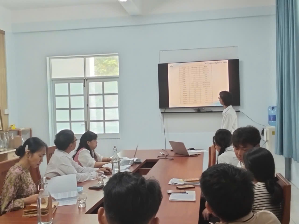 Viện NTTS Trường Đại Học Nha Trang tổ chức bảo vệ luận văn tốt nghiệp cho sinh viên 63.NTTS - CN