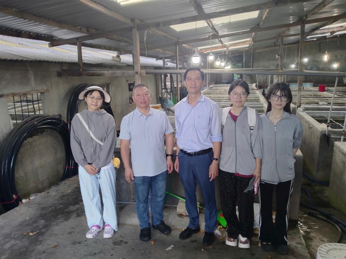 Sinh viên Trường ĐH Vịnh Bắc Bộ thực tập tại Viện Nuôi trồng Thủy sản, Trường ĐH Nha Trang