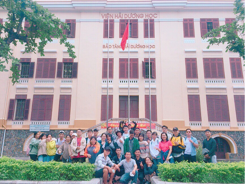 Sinh viên và giáo viên tại Viện Hải Dương học Nha Trang